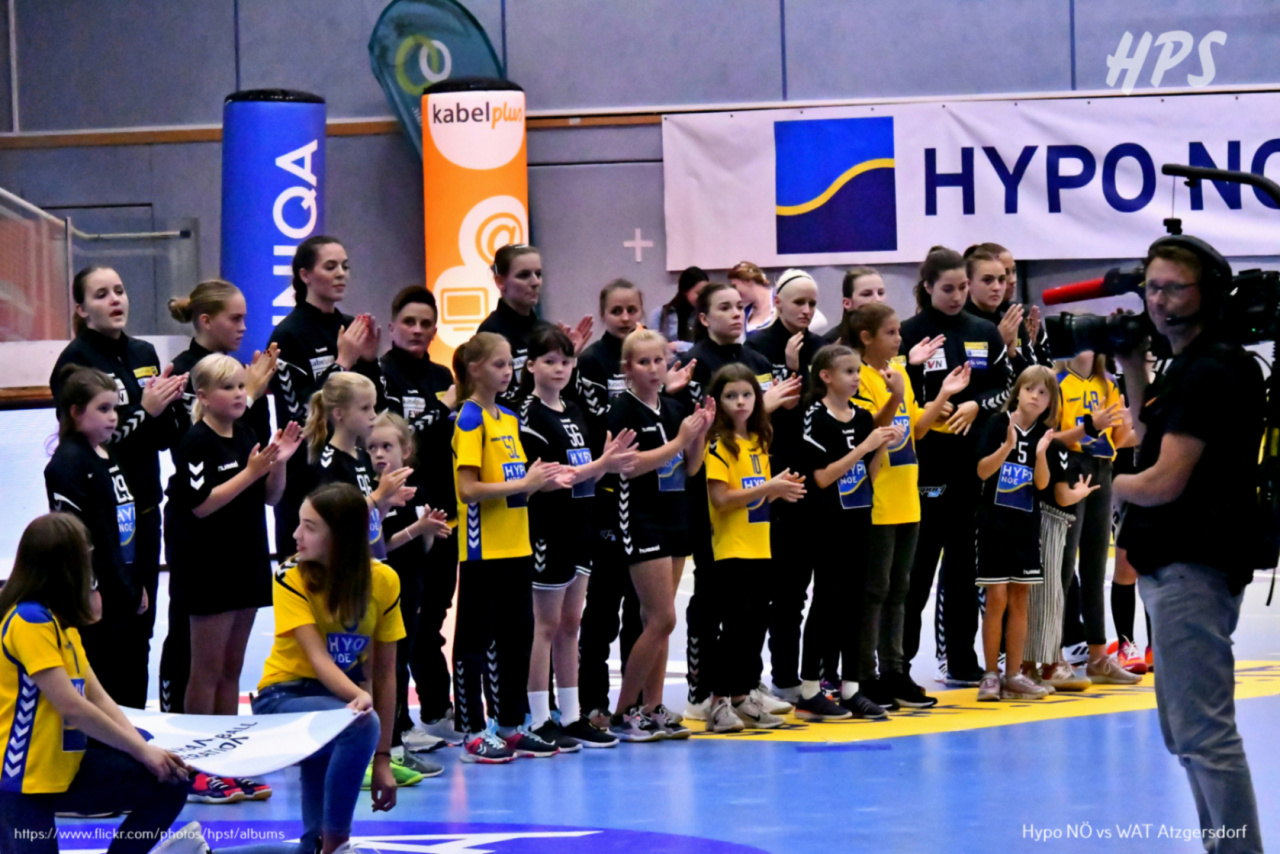 0036133_hypo-vs-atzgersd_48730830307_o.jpg-Handball Hypo NÖ