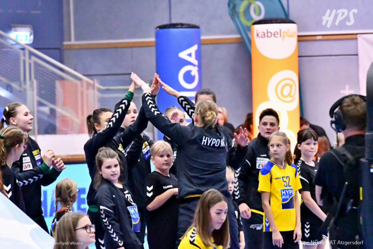 0036122_hypo-vs-atzgersd_48730831382_o.jpg-Handball Hypo NÖ