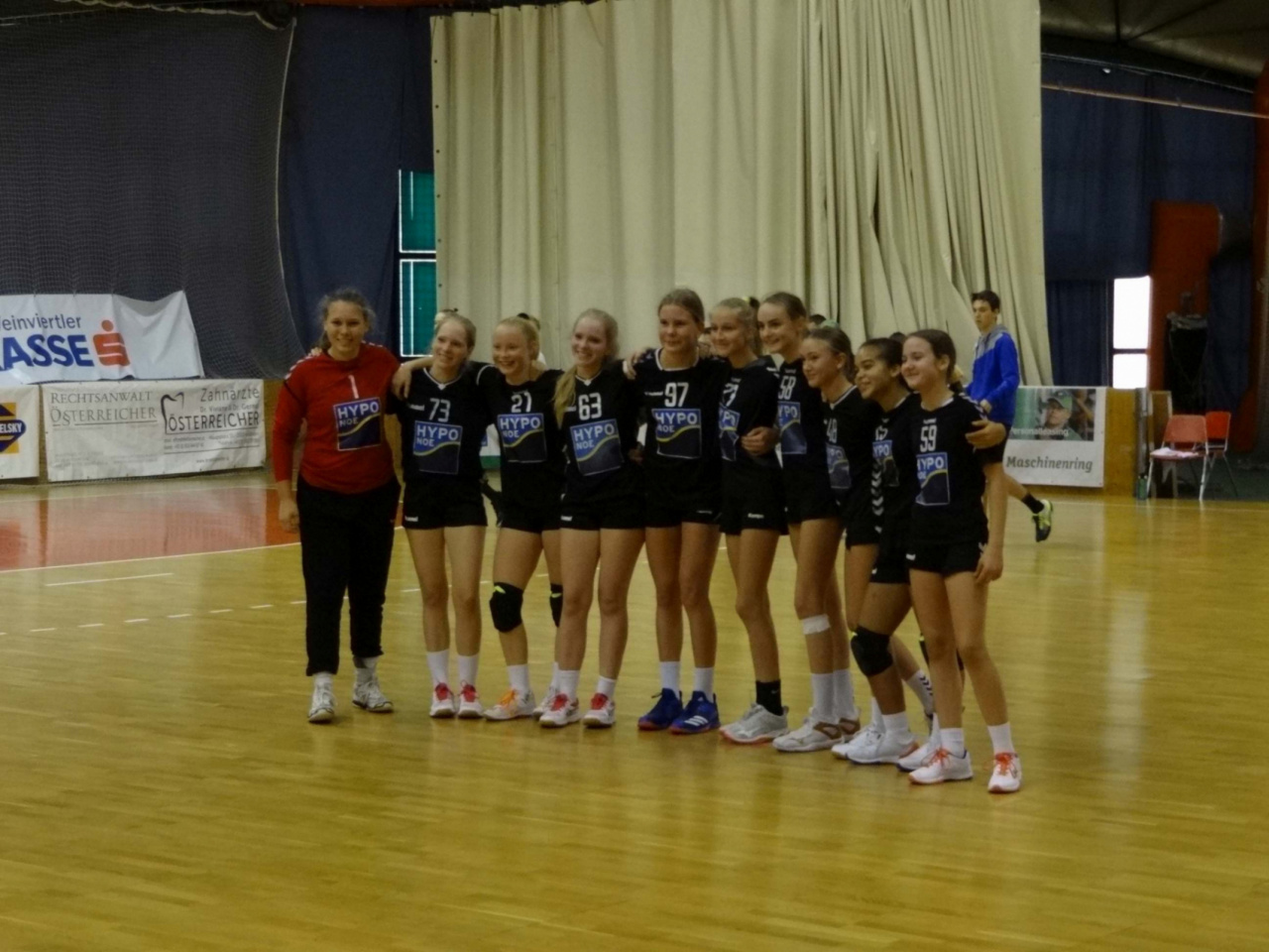 DSC08987s.jpg-Handball Hypo NÖ