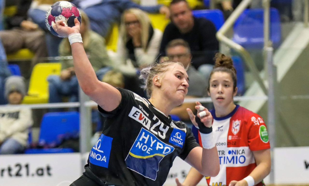 #29 Stefanie Kaiser Hypo Niederösterreich - Copyright Xavi Vegas.jpg-Handball Hypo NÖ