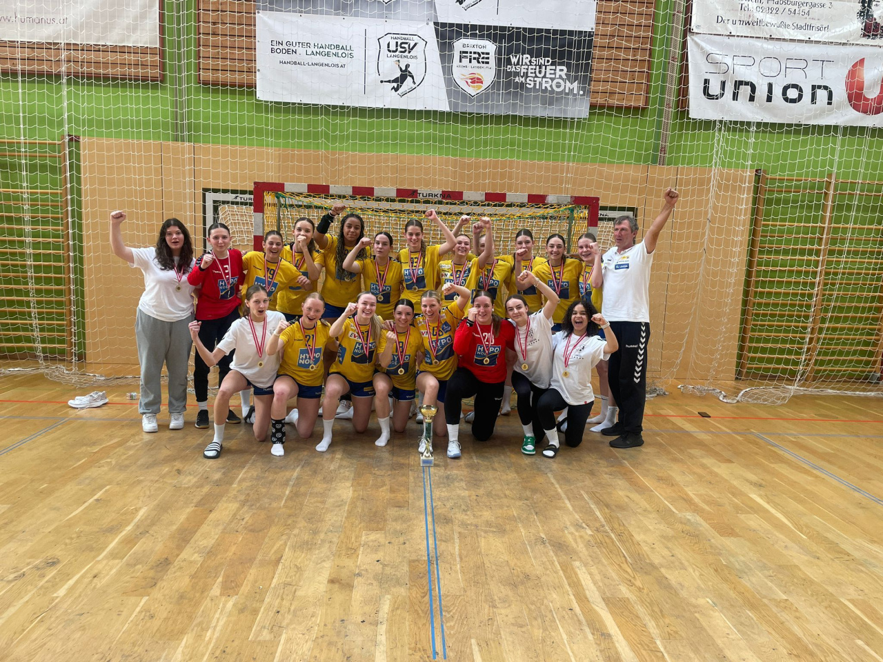 72ea3a36-61fa-460a-9e67-083f1cc0eb50.jpg-Handball Hypo NÖ